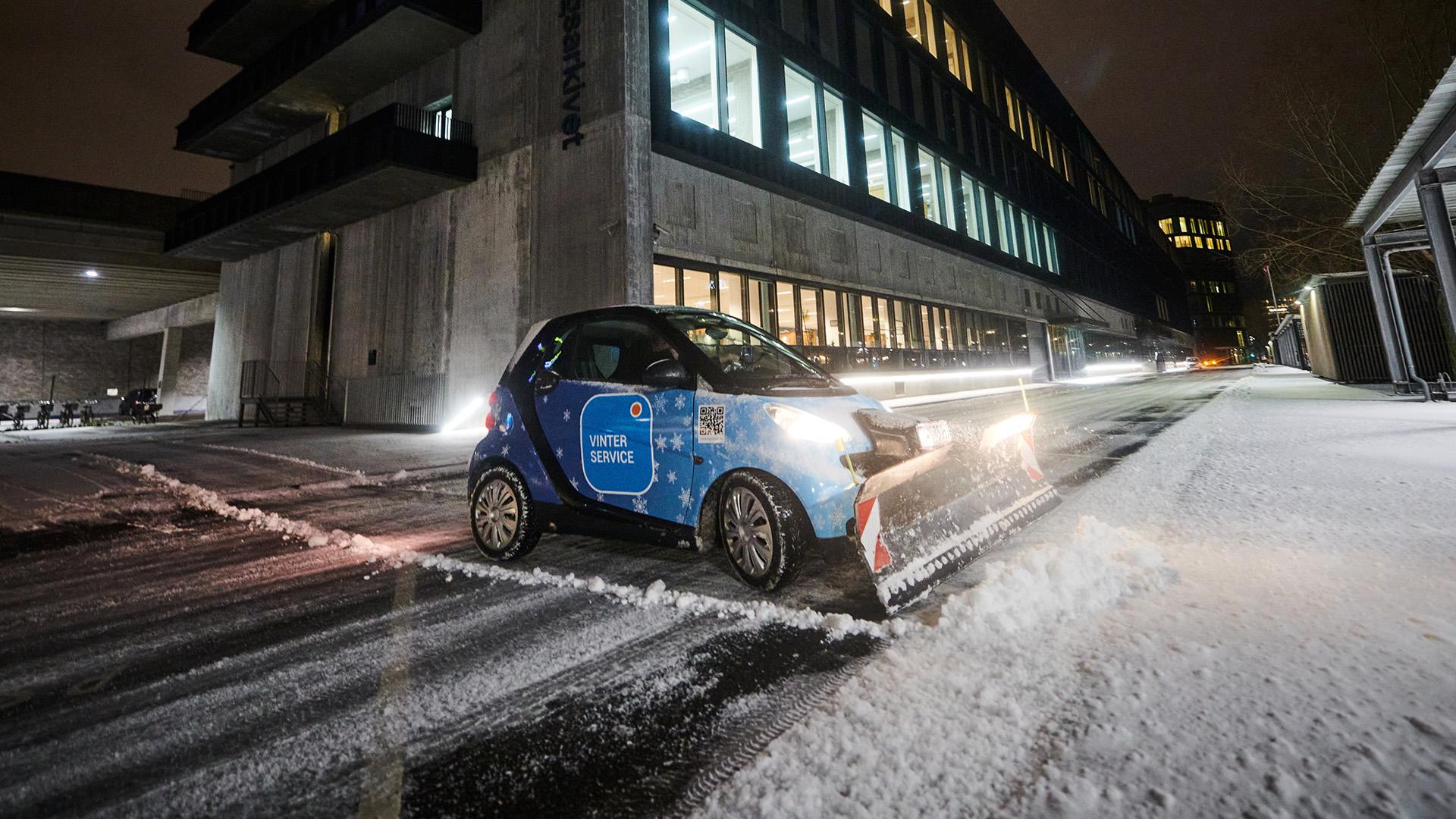 Smartcar der rydder sne